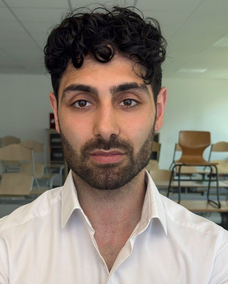 Porträt von Tayfun Kardas, Doktorand der Mathematik an der Universität Bielefeld